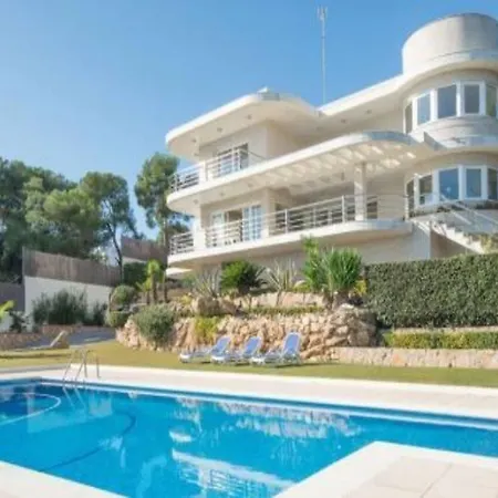 Seafront Tvl 40 فيلة *